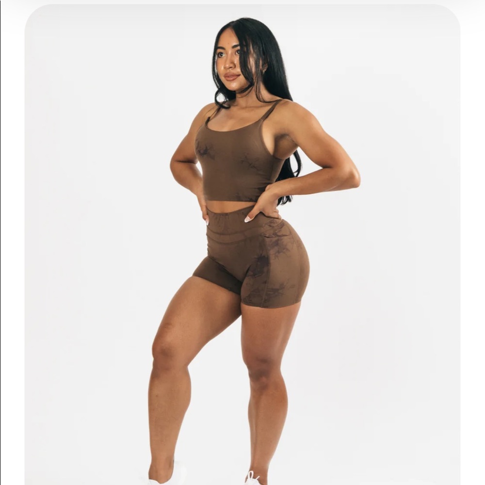 Alphalete bra